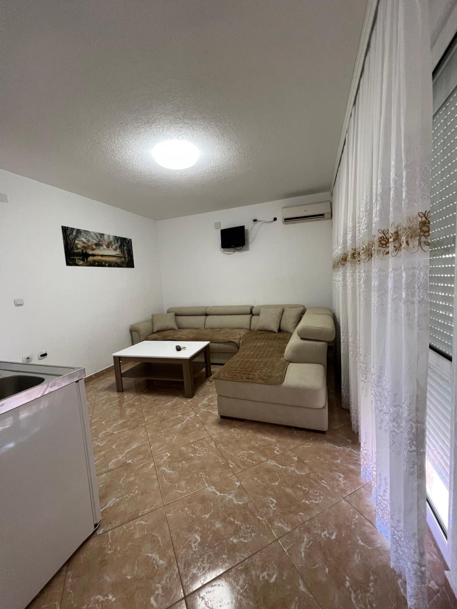 Apartments Zalli Ulcinj Exterior photo